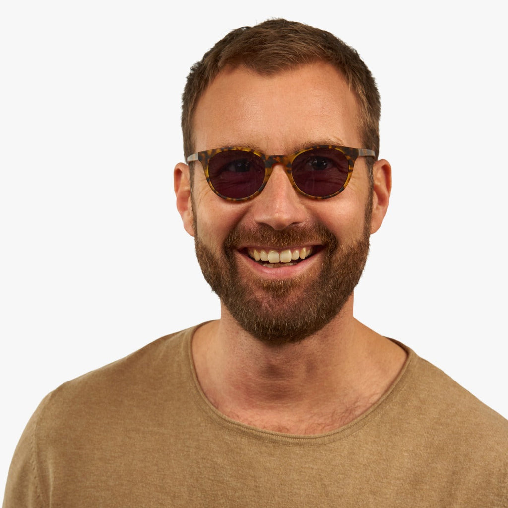 mens orebro light turtle sunglasses - www.luxreaderssweden.com