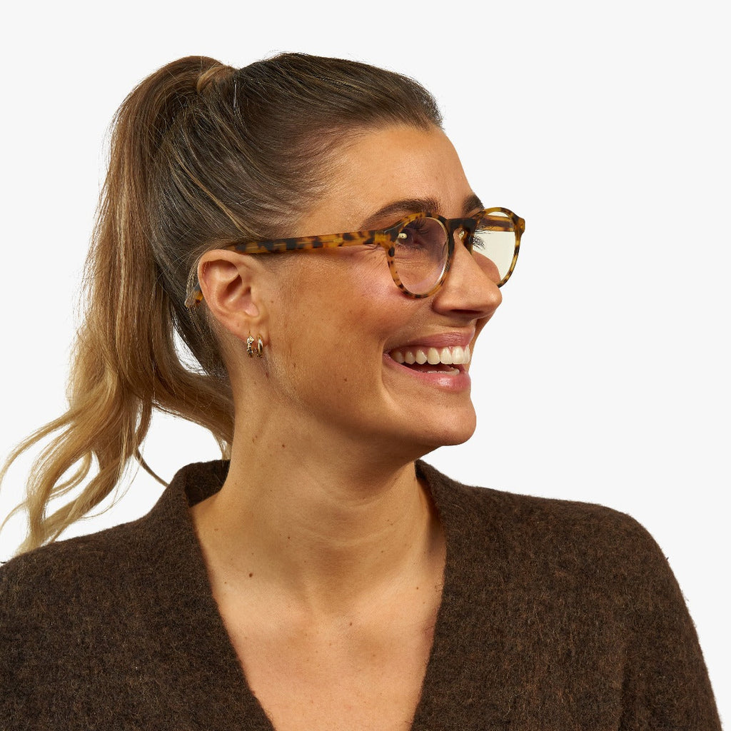 womens trondheim light turtle reading glasses - www.luxreaderssweden.com